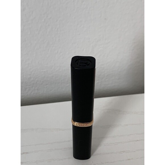 Loreal Color Riche Voluminous Matte Lipstick, #203 Le Rouge Avant-Garde *NEW* - Picture 4 of 10